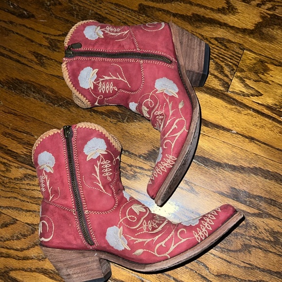 Liberty Black Ankle Cowboy Boots - Picture 4 of 9